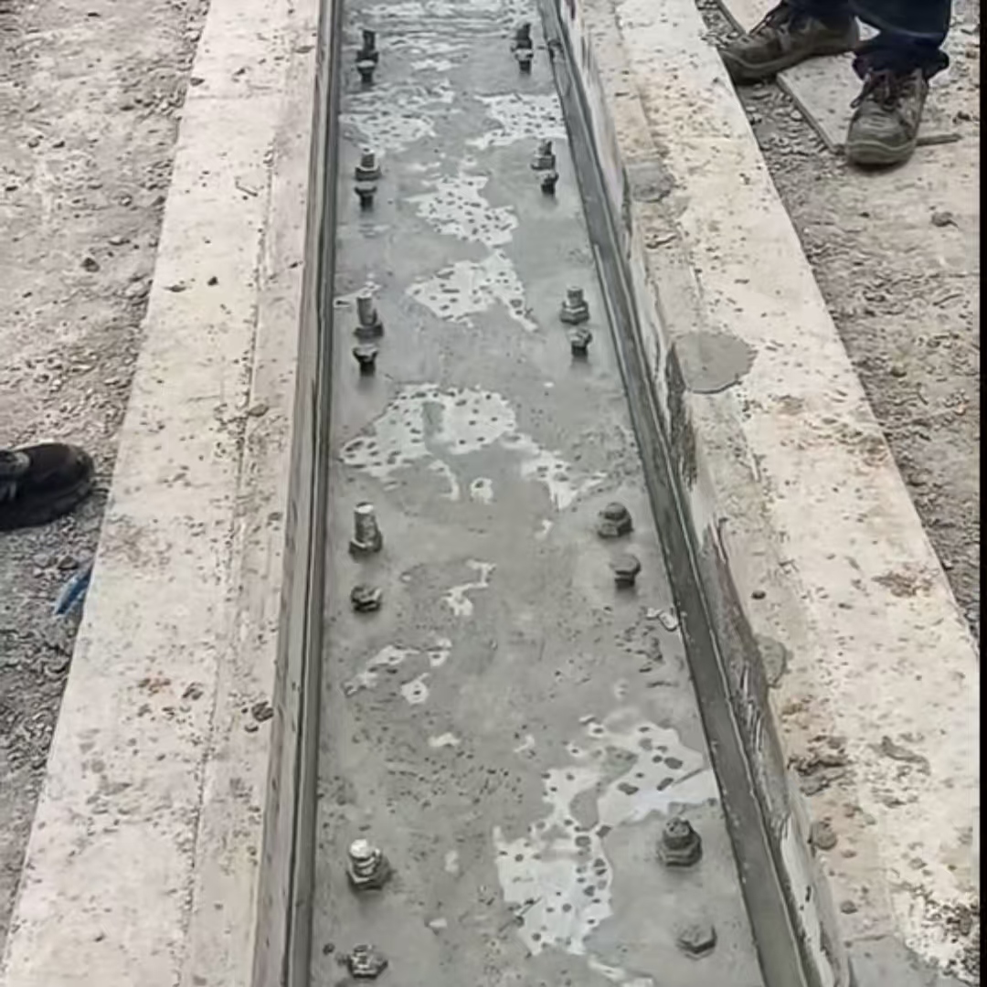 邵阳港口码头起重机龙门吊重型机械设备稳固用早强快凝轨道胶泥